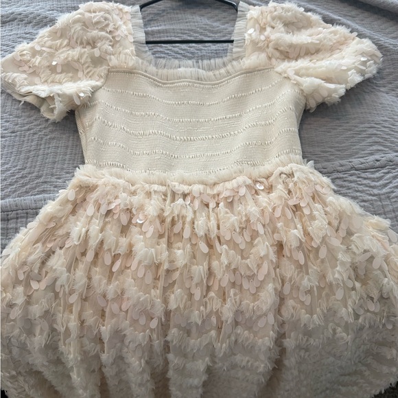Elegant Cream Kids Dress - Picture 6 of 7
